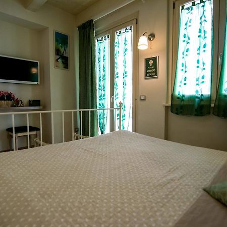 Il Piccolo Giglio Bed & Breakfast Porto Sant'Elpidio Exterior photo